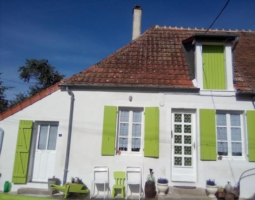 Maison Face A L'Etang Précy Zewnętrze zdjęcie